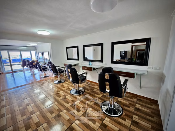 Oportunidad: Peluquería Montada y Funcionando – 60 m² en Sector Norte