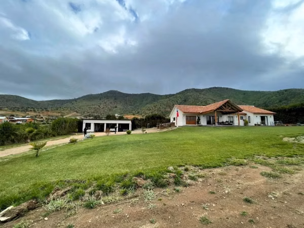 Se Vende Hermosa Parcela Con 2 Casas En Padre Hurtado