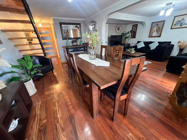 Vendo Casa como nueva, 138 m2, 4 Habitaciones, Maipú