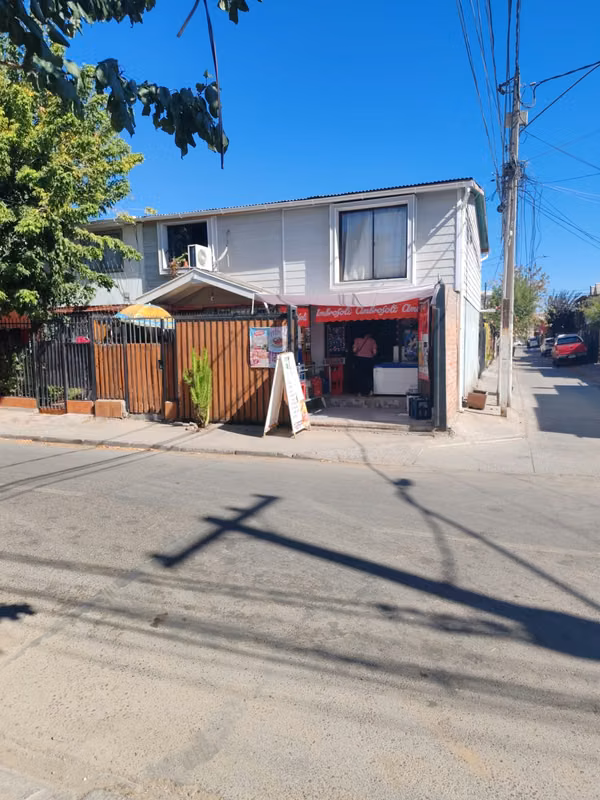 Casa esquina con local comercial Pudahuel Sur 4 dormitorios