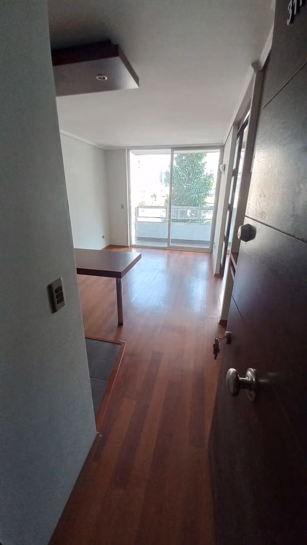 Oportunidad de inversión, depto 1 dorm. Lira / Santa Isabel