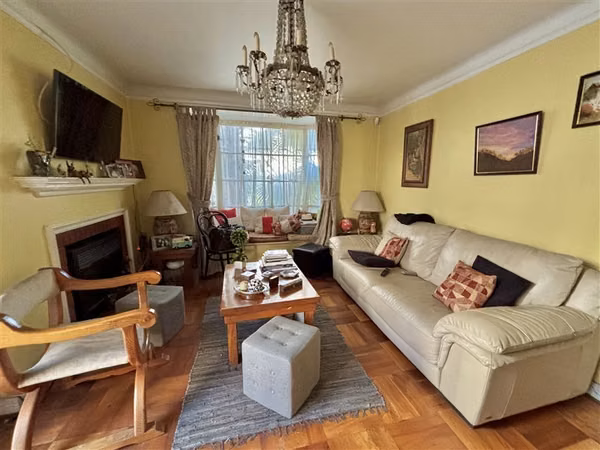 OPORTUNIDAD CASA VENTA 3 DORM EXQUISITO BARRIO - PROVIDENCIA