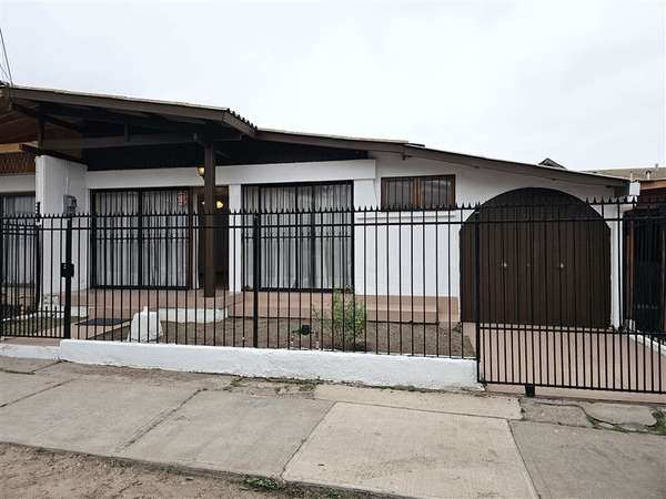 Casa en venta Población Balmaceda, 3 dormitorios 2 baños