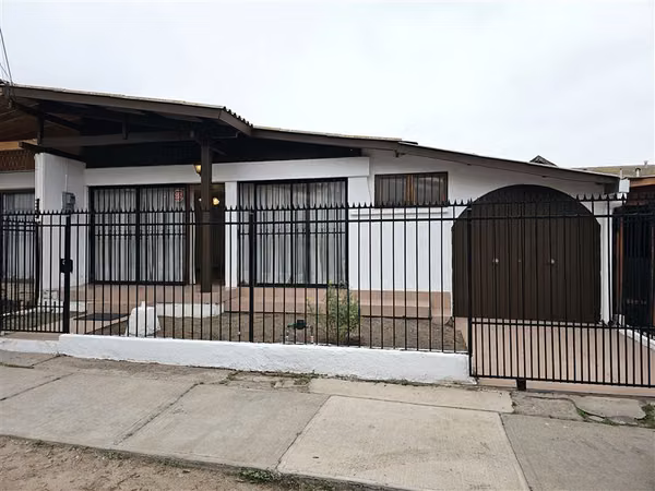 Casa en venta Población Balmaceda, 3 dormitorios 2 baños