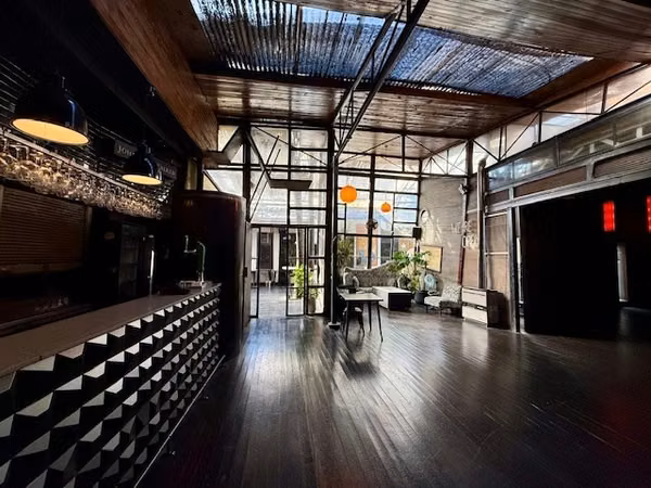Local comercial. Patente de restaurante. Metro Manuel Montt