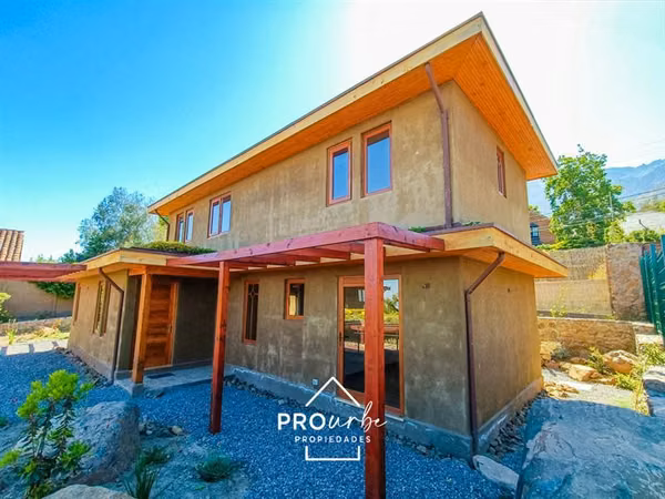 Casa en venta de 4 dorm. en Peñalolén