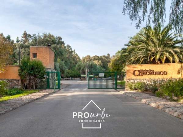 Mitad de Precio en Casa Hacienda Chacabuco. 2,6 has, Colina