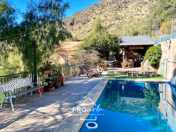 Parcela con 3 construcciones, Camino Farellones