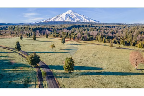 Pucon se vende parcelas de lujo en candelaria.