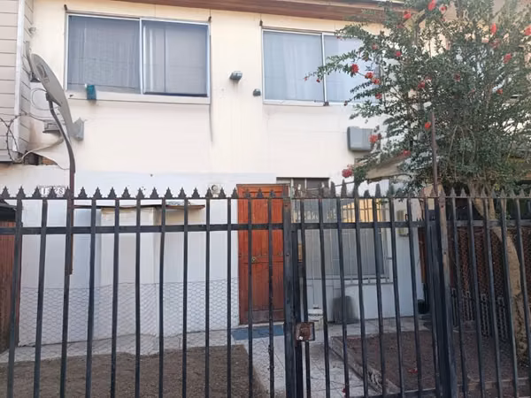 VENDO CASA EN LA CIUDAD DE MOLINA SEPTIMA REGION