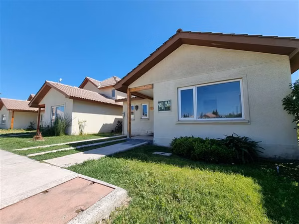 Casa en venta de 3 dorm. en Buín