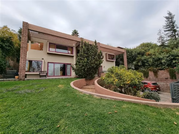 Espectacular Casa en venta de 7 dorm. en Las Condes