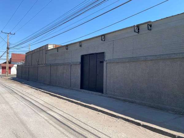 Amplia Bodega/Taller con Excelente Ubicación (150735)