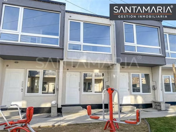 Casa en venta de 2 dorm. en San Pedro de la Paz