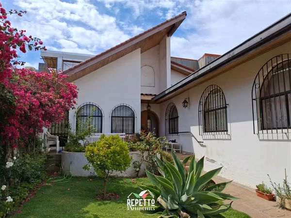 Casa en venta de 3 dorm. en Viña del Mar