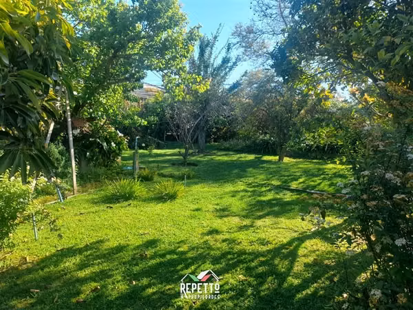 Casa gran terreno en venta, Villa Alemana. Muy central