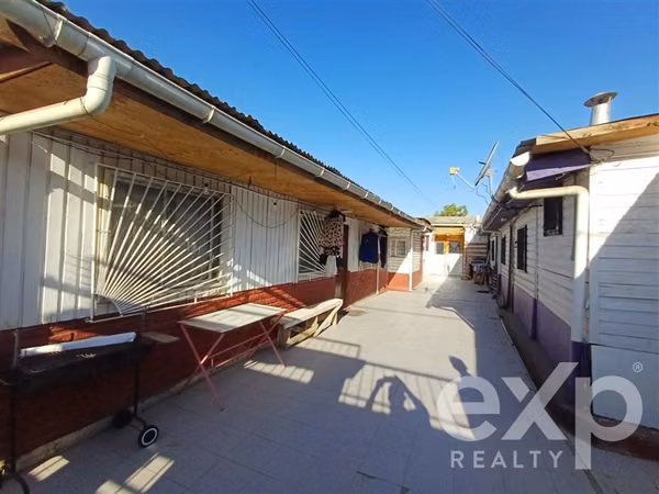 Casa en venta de 6 dorm. en Lo Espejo
