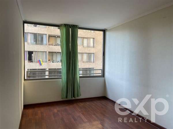 Departamento en venta de 2D 1B. Metro Irarrázaval