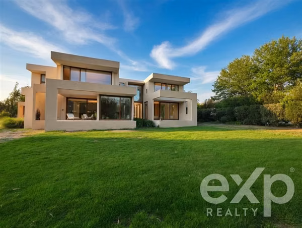 Casa en Venta Hacienda de Chicureo 320 m Terreno 1.500