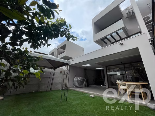 Casa en venta de 3 dorm. en Colina, Paneles Solares