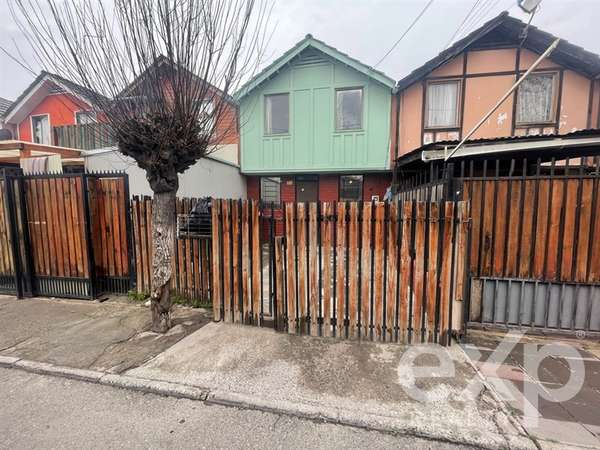 En Venta Casa en cercana a Metro Plaza de Puente Alto