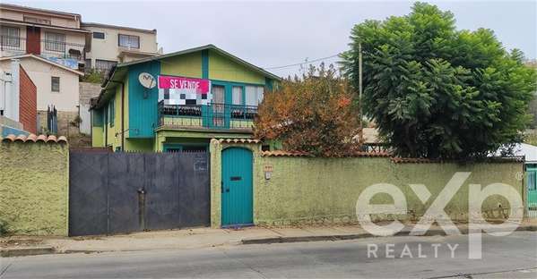 Casa en venta Sector Miraflores, pasos Iglesia de Piedra