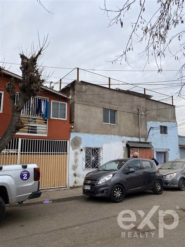 Casa en venta de 18 dorm. en Estación Central