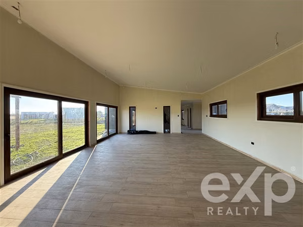 Parcela con gran casa en venta en Chillán