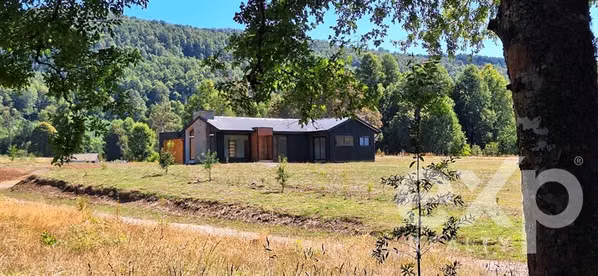 Casa en venta de 3 dorm. en Villarrica