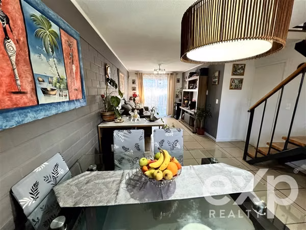 Casa en venta de 3 dorm. en Colina