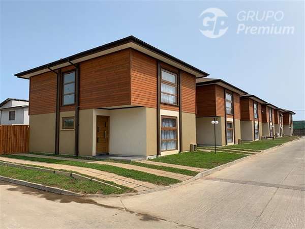 Vende casa, Condominio Pulmahue (4D+3B)