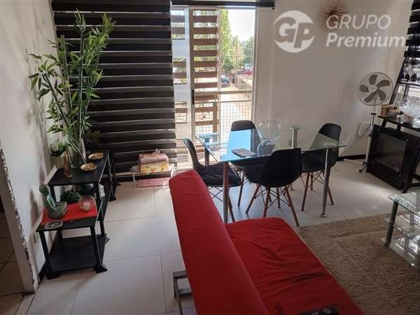 Depa en venta de 2 dormitorios y estacionamiento Santa Cruz