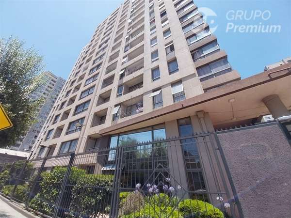 Vende dpto. 3D y 1B, cercano metro Hospitales