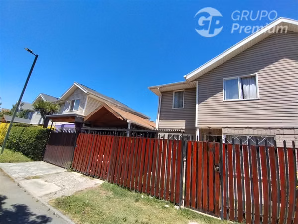 Casa en venta de 4 dorm. en Maipú