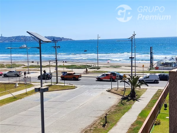 Vende Acogedor Depto de 1D, 1B, 1Est y 1Bod en Av del Mar