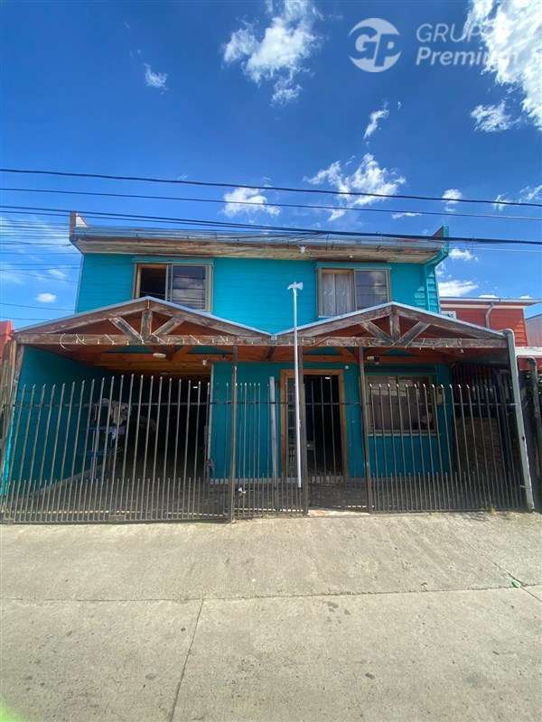 Casa en venta de 5 dormitorios y dos baños en Chillán