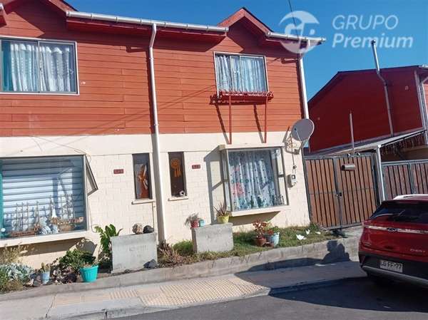 Excelente Casa en venta de 2 dorm, 1 baño . en Hijuelas