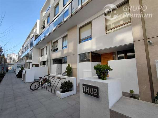 Townhouse Nuevo 4D/3B con Azotea Privada San Miguel
