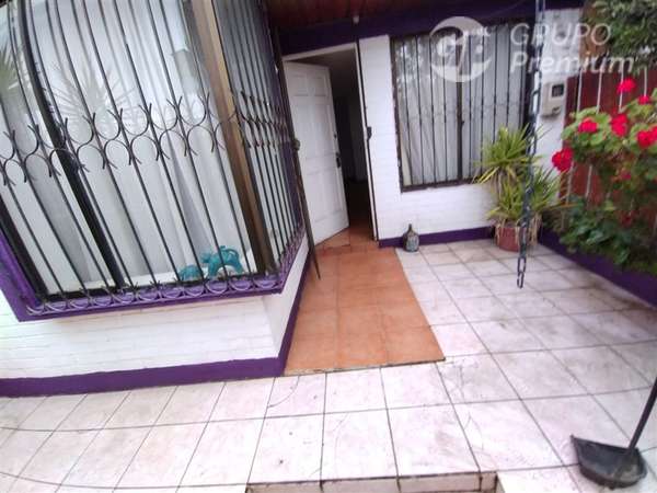 Casa familiar en Maipú, luminosa y bien conectada