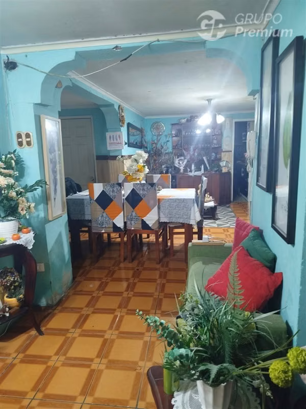Casa 6 Dormitorios en Venta - Metro Biobío - Santiago