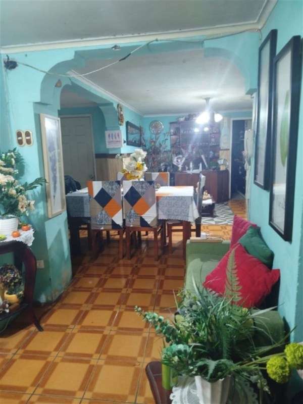 Casa 6 Dormitorios en Venta - Metro Biobío - Santiago