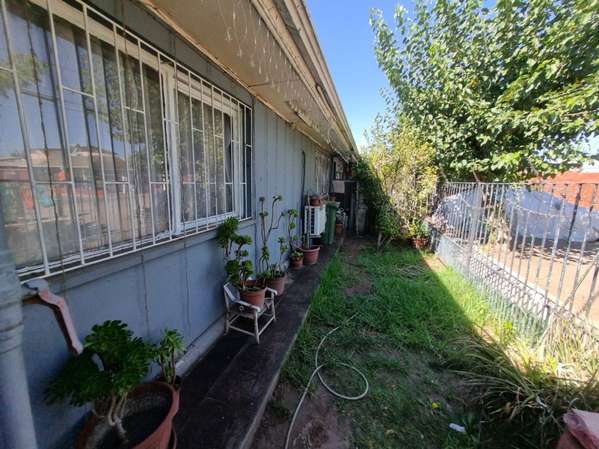 Casa sólida 1 piso en Peñaflor, pasaje cerrado