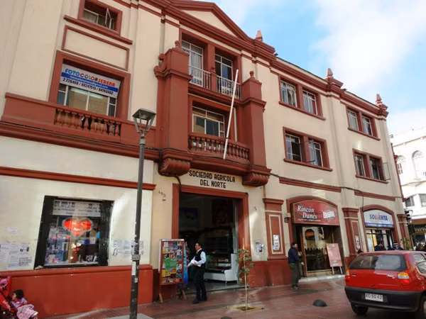 Oficina en Arriendo en el Centro de La Serena | 85,40 m² en Edificio Sociedad Agrícola del Norte