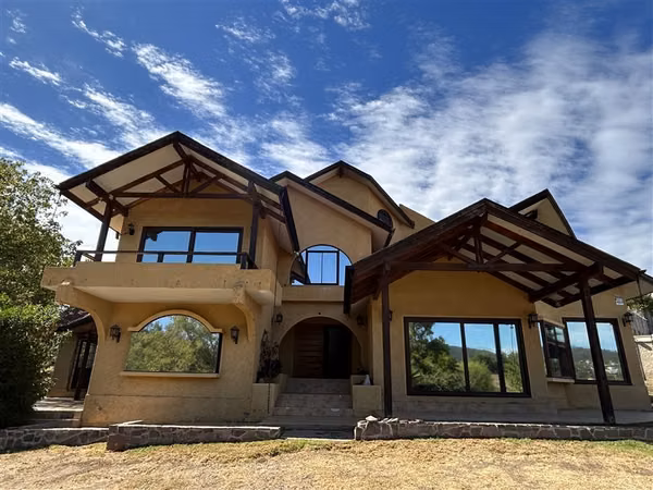 Se vende hermosa casa en Sector Residencial en Quilpué