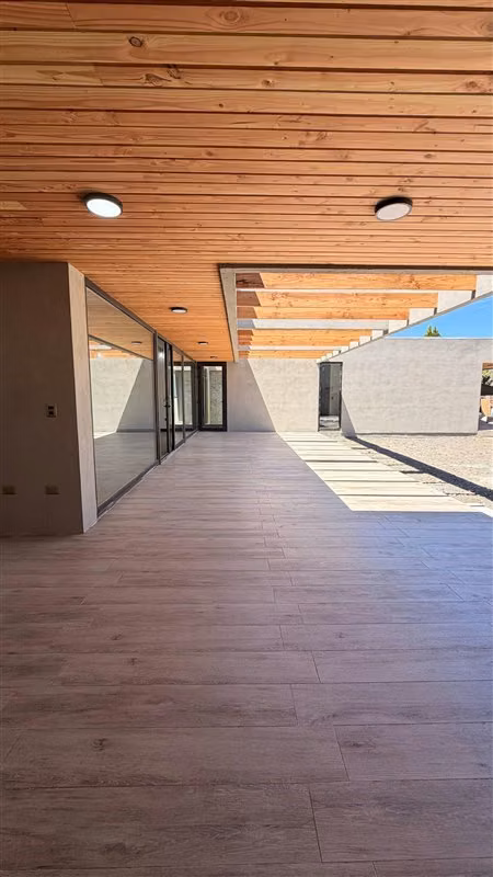 Casa en venta de 4 dorm. en Chillán con piscina