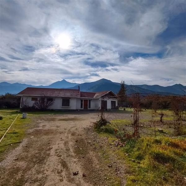 Casa en arriendo de 4 dorm. en Olmué