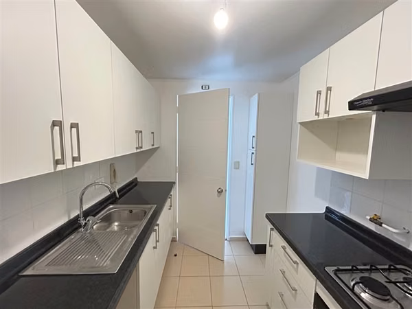Departamento en venta de 2 dorm. 2 baños, estac. y bodega