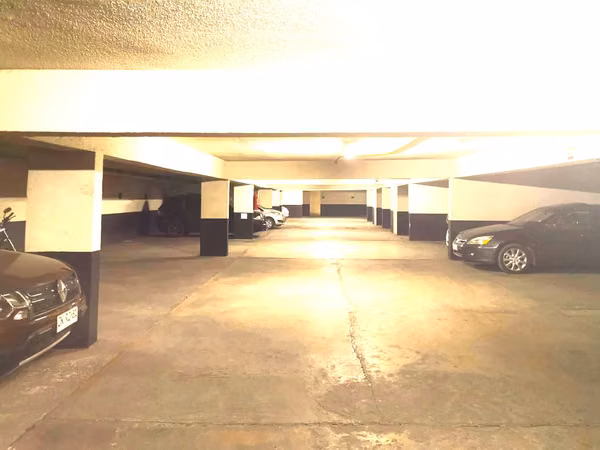 ESTACIONAMIENTO SANTIAGO CENTRO | METRO SANTA ANA | APTO CAMIONETAS