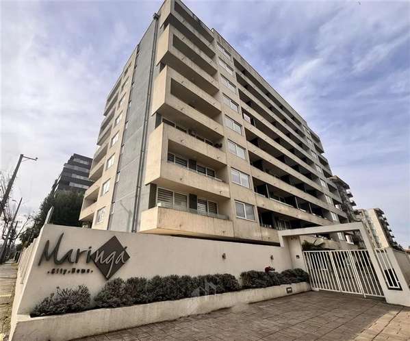 Depto. edificio Maringa semi nuevo, sector Avenida Alemania