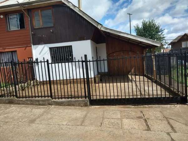 Casa en venta de 5 dorm. y 2 baños en Padre las Casas